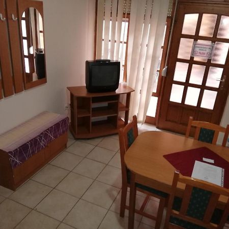 Rakoczi Panzio Hotell Debrecen Exteriör bild