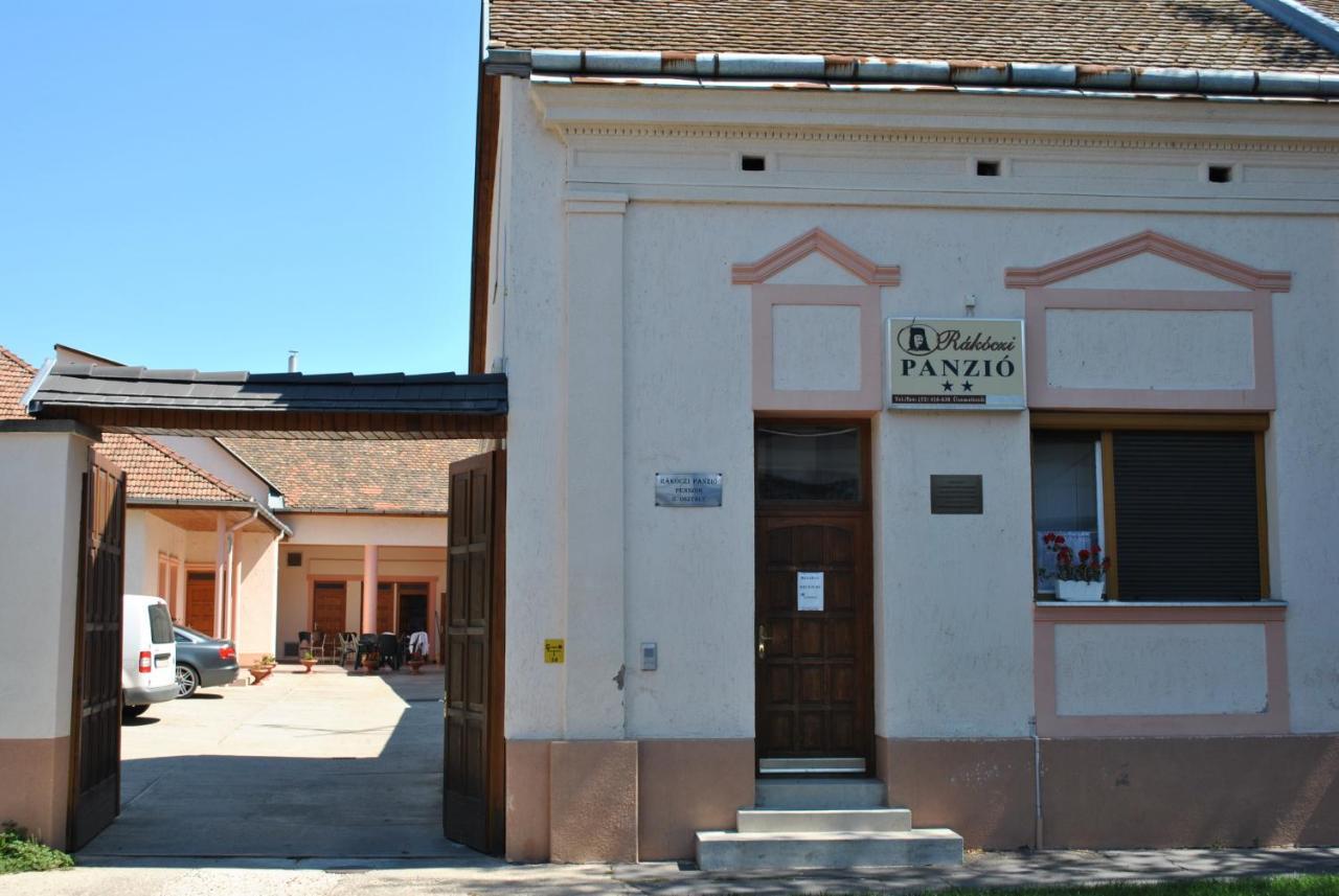 Rakoczi Panzio Hotell Debrecen Exteriör bild