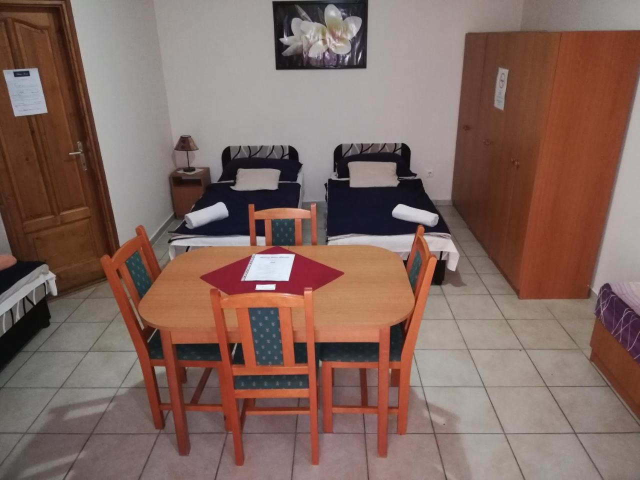 Rakoczi Panzio Hotell Debrecen Exteriör bild
