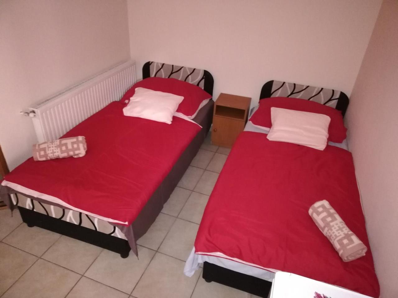 Rakoczi Panzio Hotell Debrecen Exteriör bild